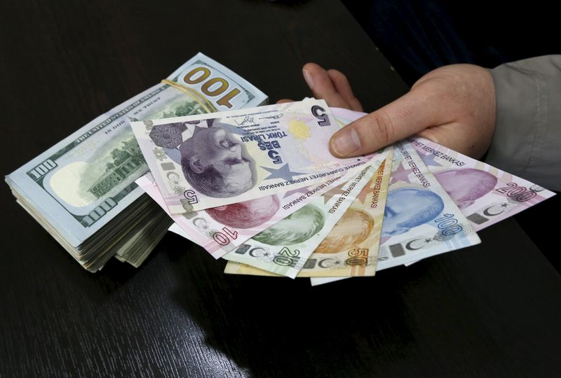 Dolar/TL Kaç Üzerinden İşlem Görüyor