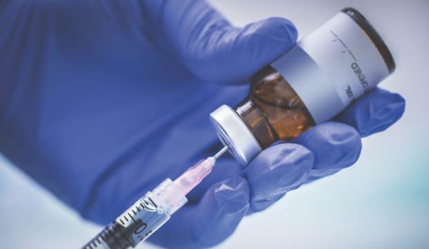 AB ile AstraZeneca Koronavirüs Aşısı İçin Anlaşmaya Vardı