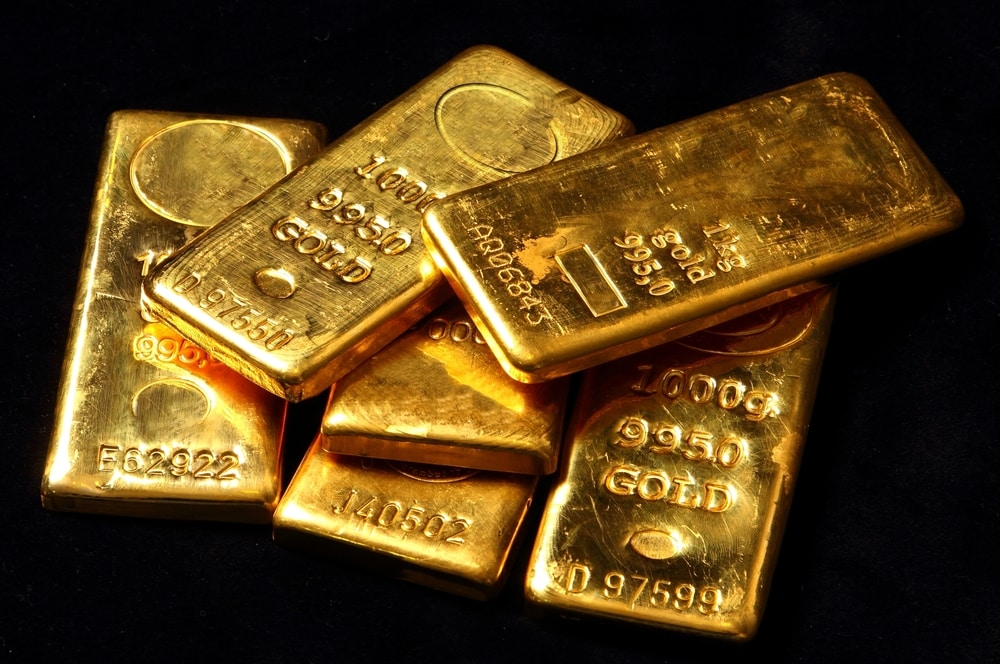 Gold rebounds swiftly from multi-week lows, rallies back to $1935 area