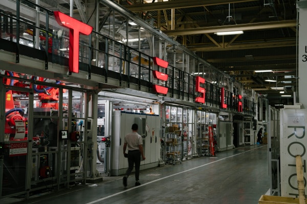 Tesla'nın Hisseleri Sebepsiz Bir Yükseliş Yaşıyor