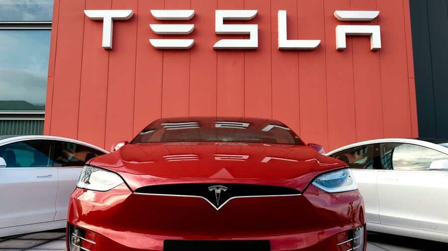Tesla Hisseleri Rekor Kırdı!