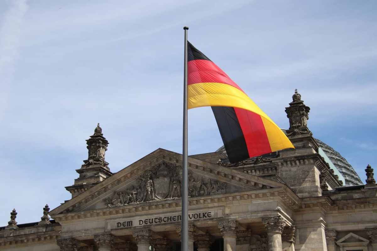 Approval of the Budget Draft Envisaging a 96 Billion Euro Debt from Germany