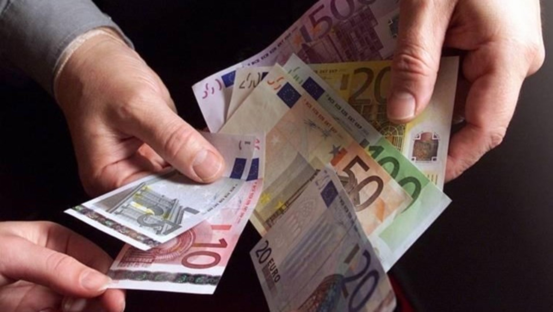 Avrupa Komisyonu, İşçilerin Yeterli Asgari Ücretlerle Korunmasını Sağlamak İçin Bir AB Direktifi Önerdi