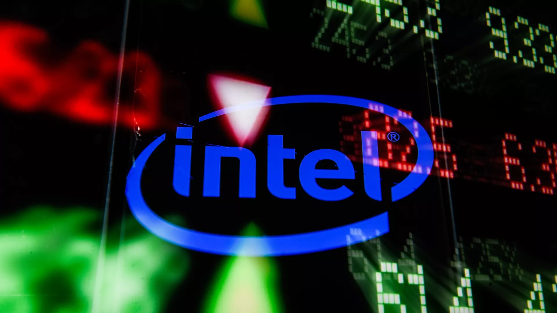 Intel shares remain under pressure one day after a poor Q3 performance has been released.