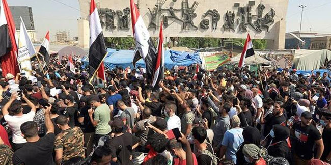 Hundreds of Civil Servants Went on Strike in Iraq!