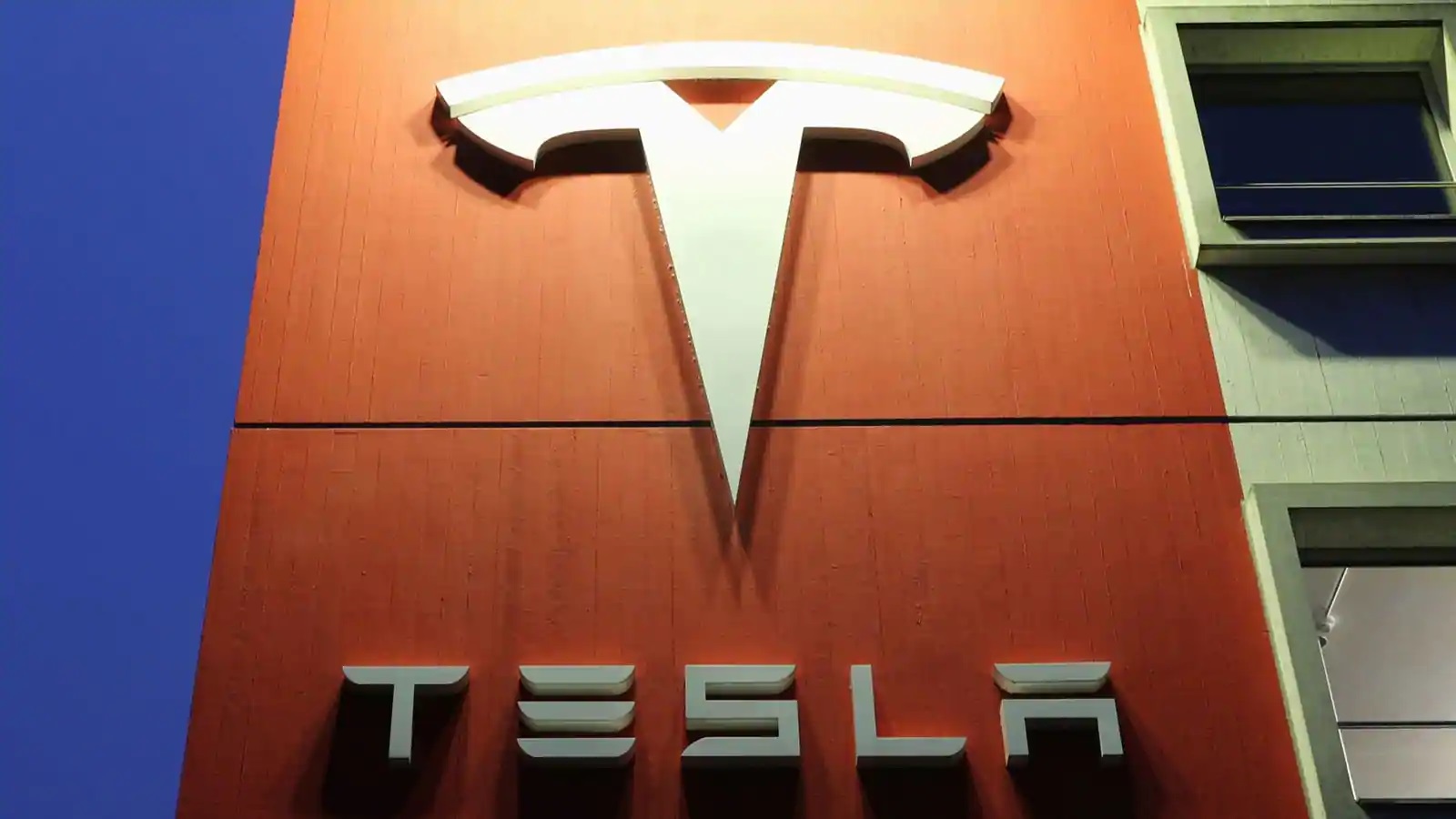 Shares of Tesla fell sharply after the company's debut in the prestigious index