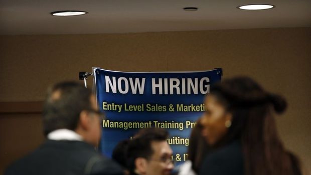 Unemployment Applications were Below Expectations in the USA