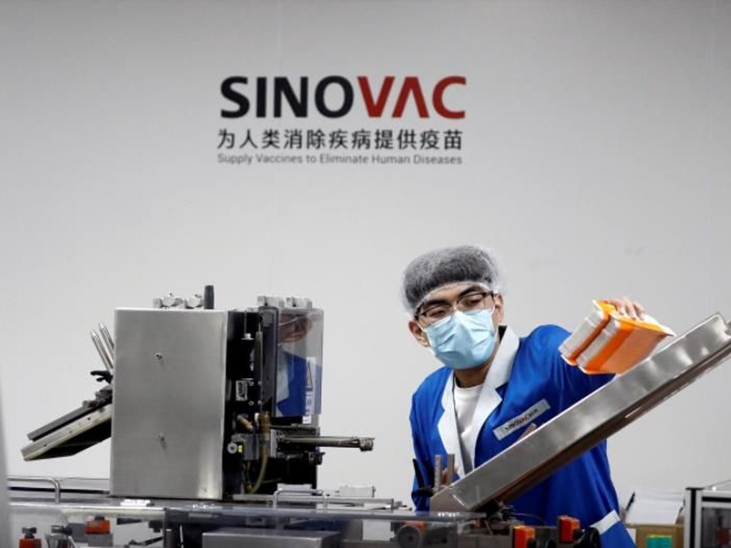 The Chinese company Sinovac will double its capacity to produce 600 million doses of vaccine