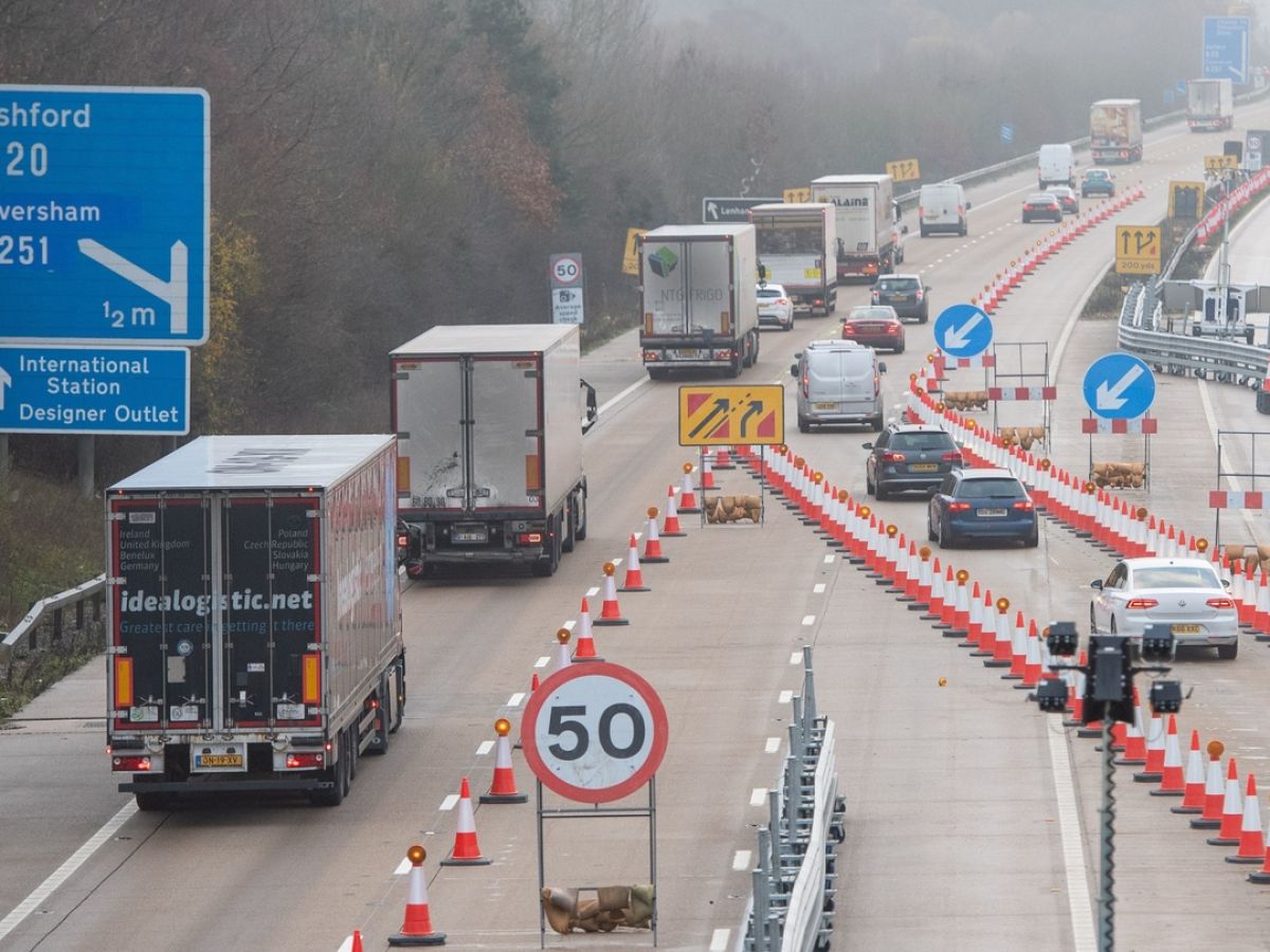 Fransa, İngiltere'ye Bağlı Mallar ve Yolcular Üzerinde Yeni Kontroller Uygulamaya Hazır
