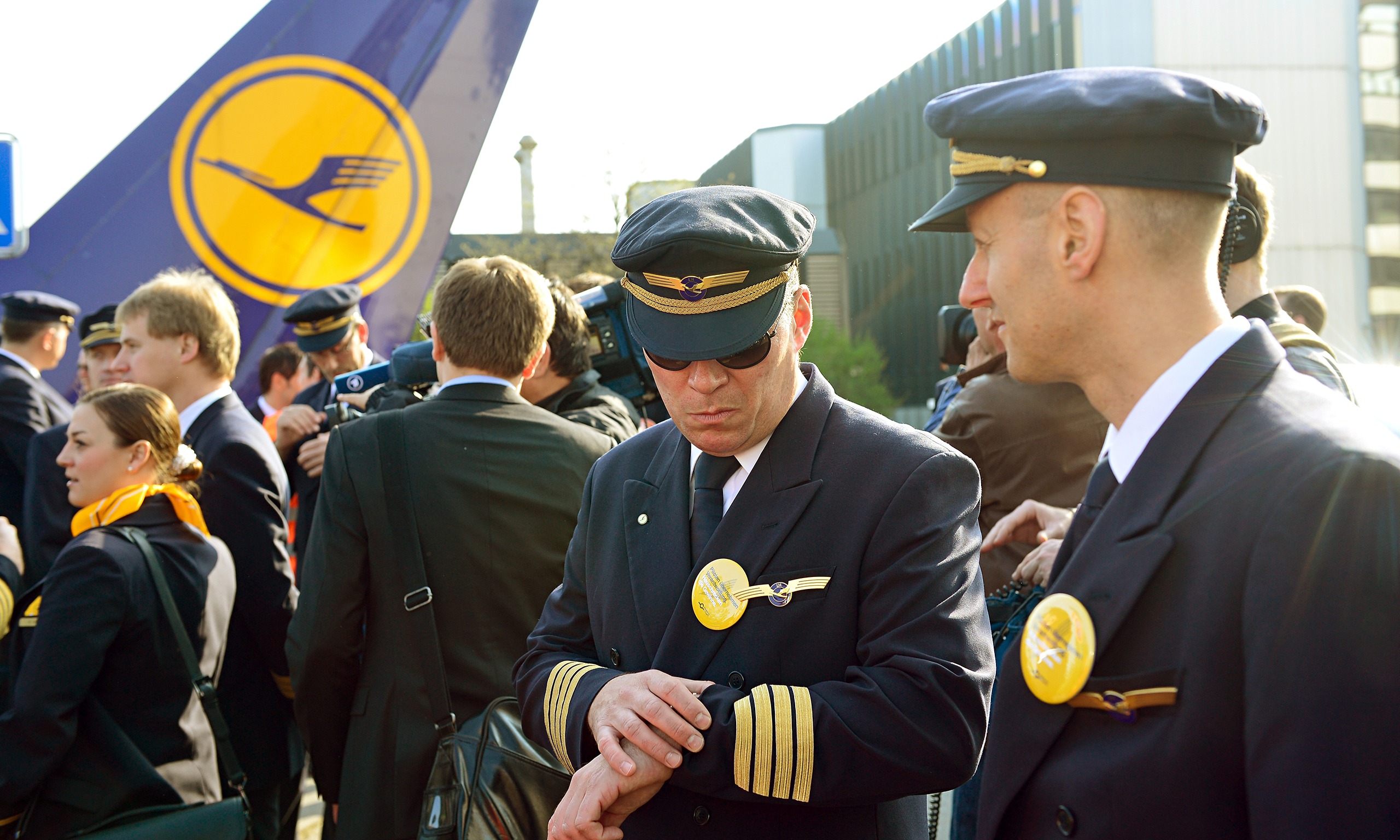 Lufthansa and the pilots agreed not to lose their jobs by the end of March 2022