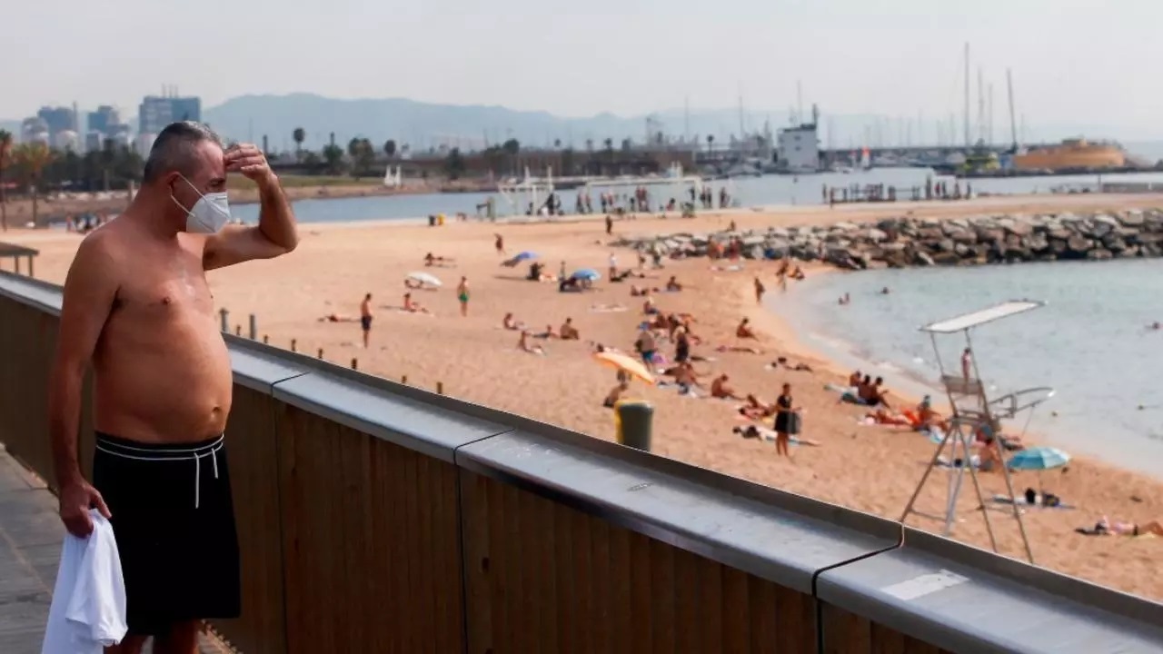 İspanya'daki turist sayısı üst üste dokuzuncu ay yıllık bazda azaldı