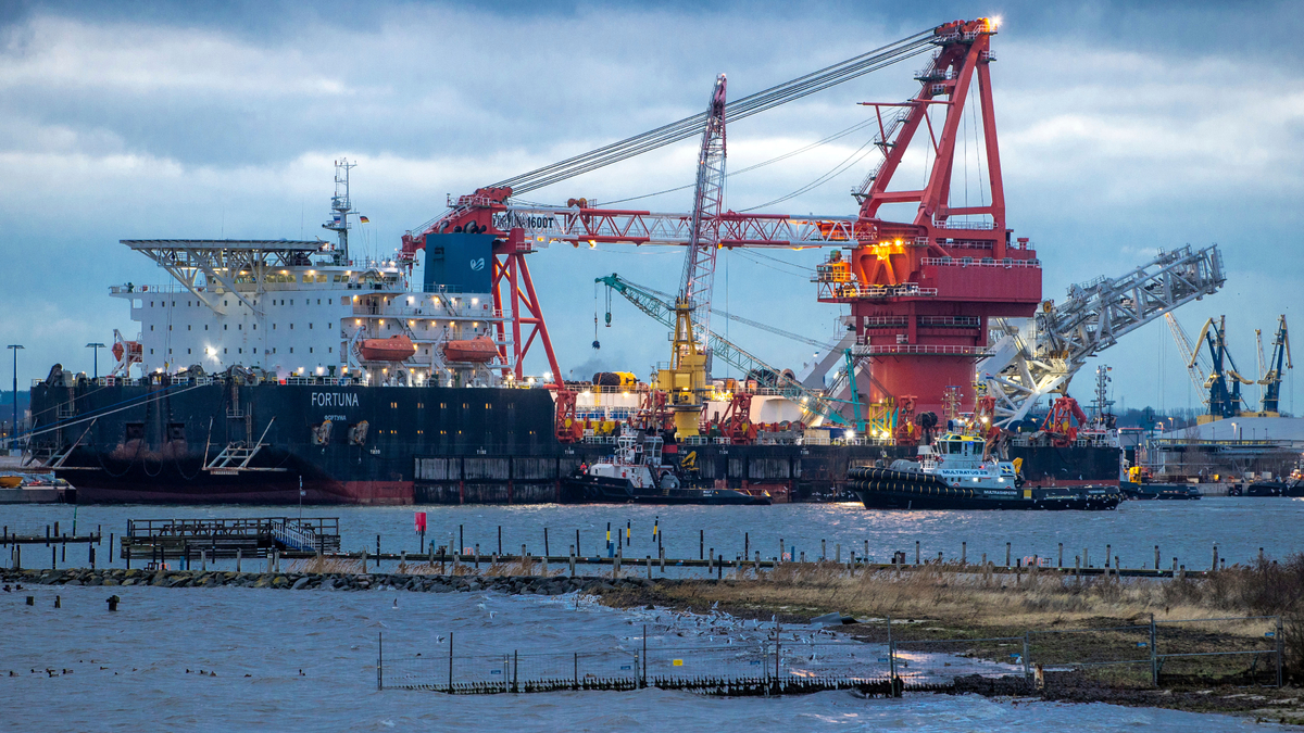 Construction of the Nord Stream 2 gas pipeline continues