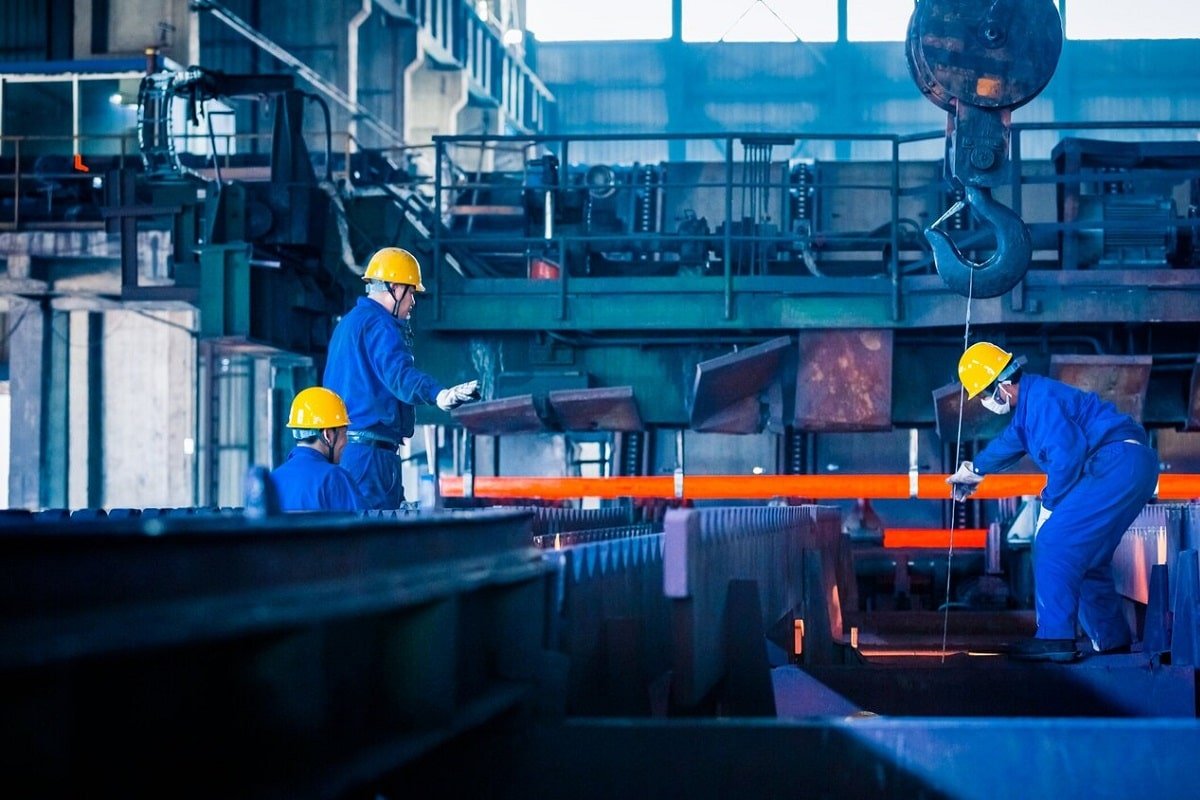 Euro bölgesinde sanayi üretimi Ocak ayında büyümeye döndü