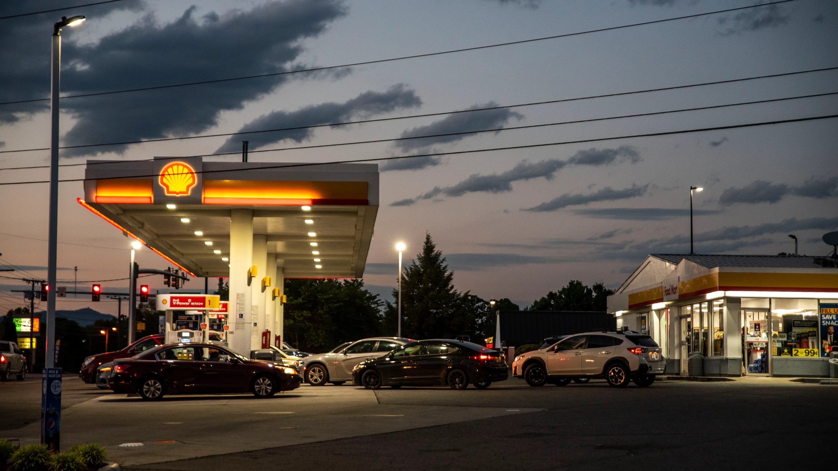 ABD boru hattına yapılan hacker saldırısından sonra yakıt yeniden akıyor