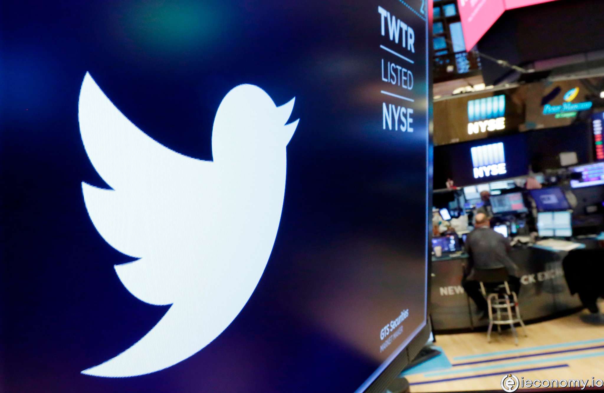 Twitter falls short of market expectations