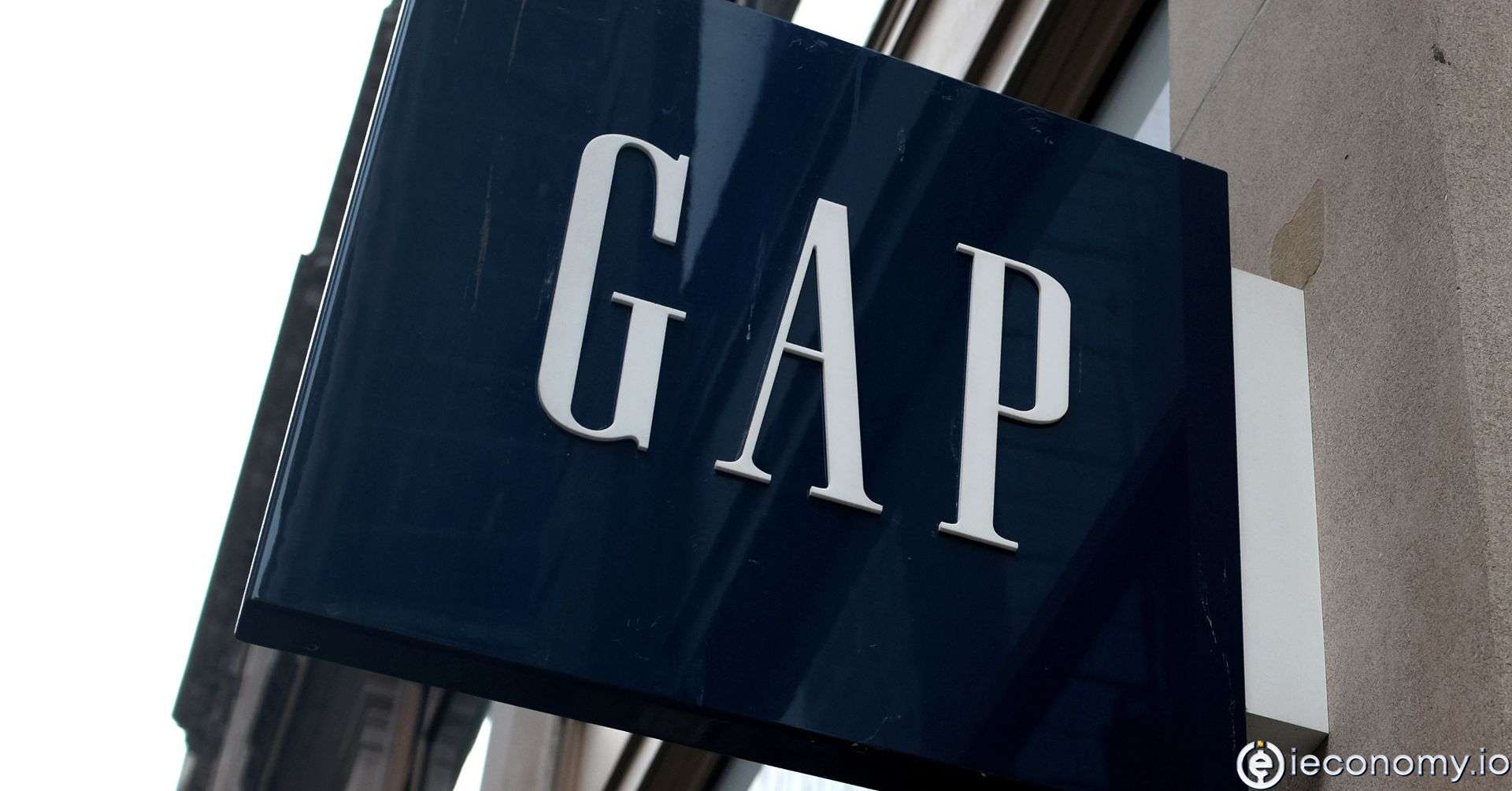 The Gap clothing chain returned to profit, exceeding expectations