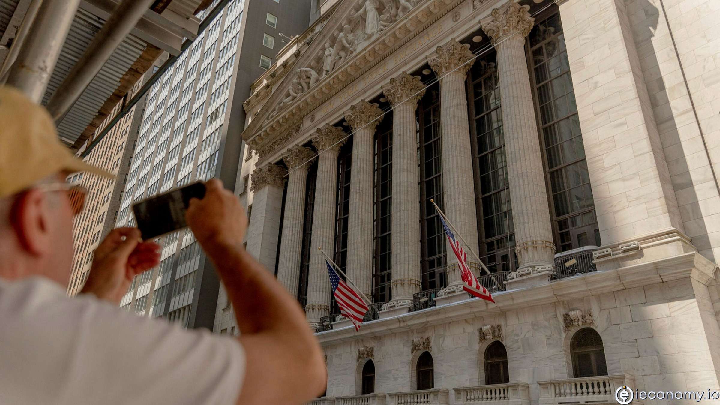 Amerika Birleşik Devletleri borsaları cuma günü büyüme ile açıldı