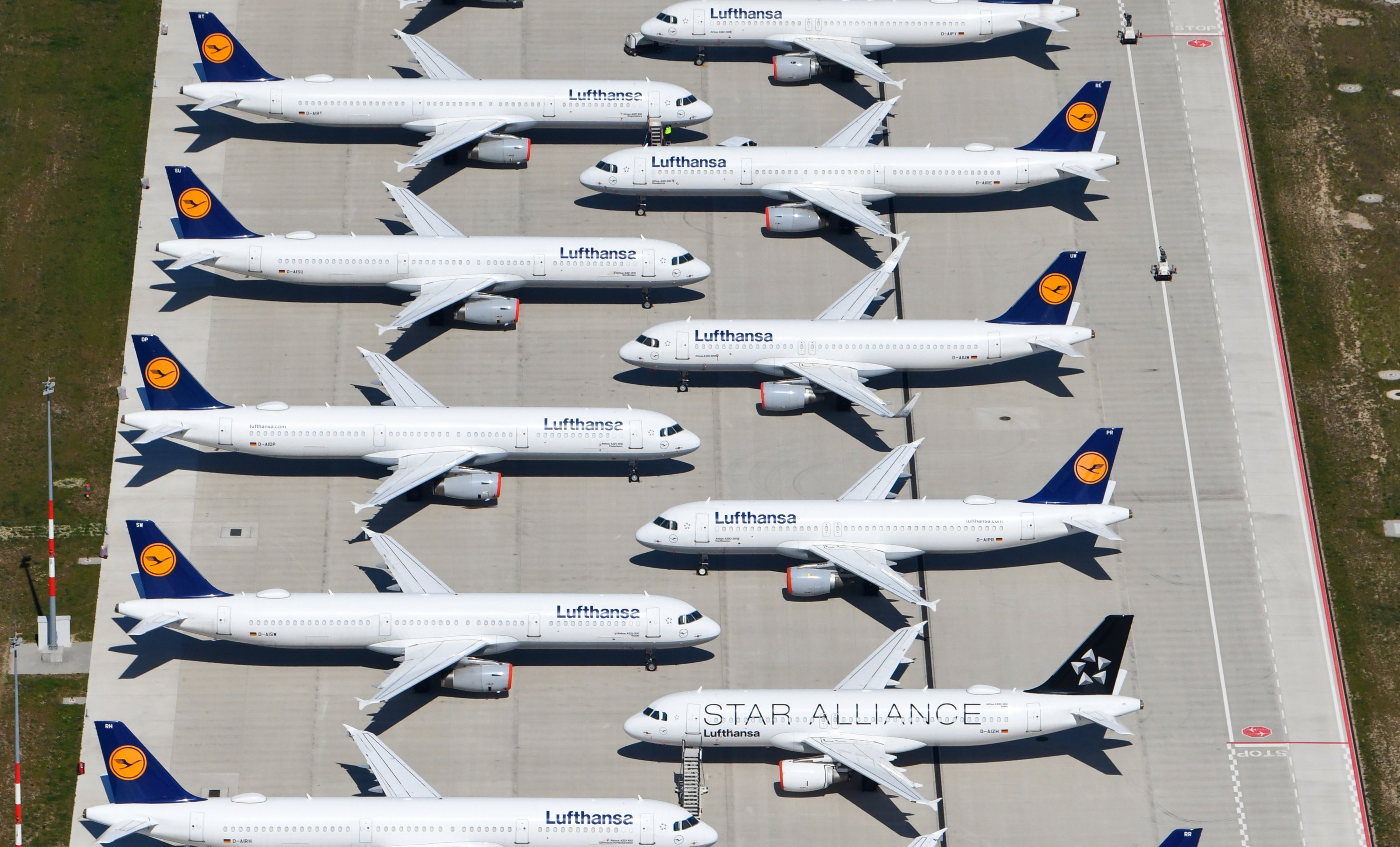 Lufthansa starts a capital increase worth billions