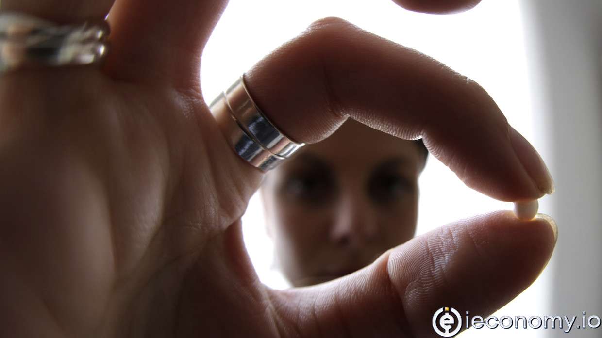 Fransa tüm genç kadınlar için ücretsiz doğum kontrol yöntemi sunuyor