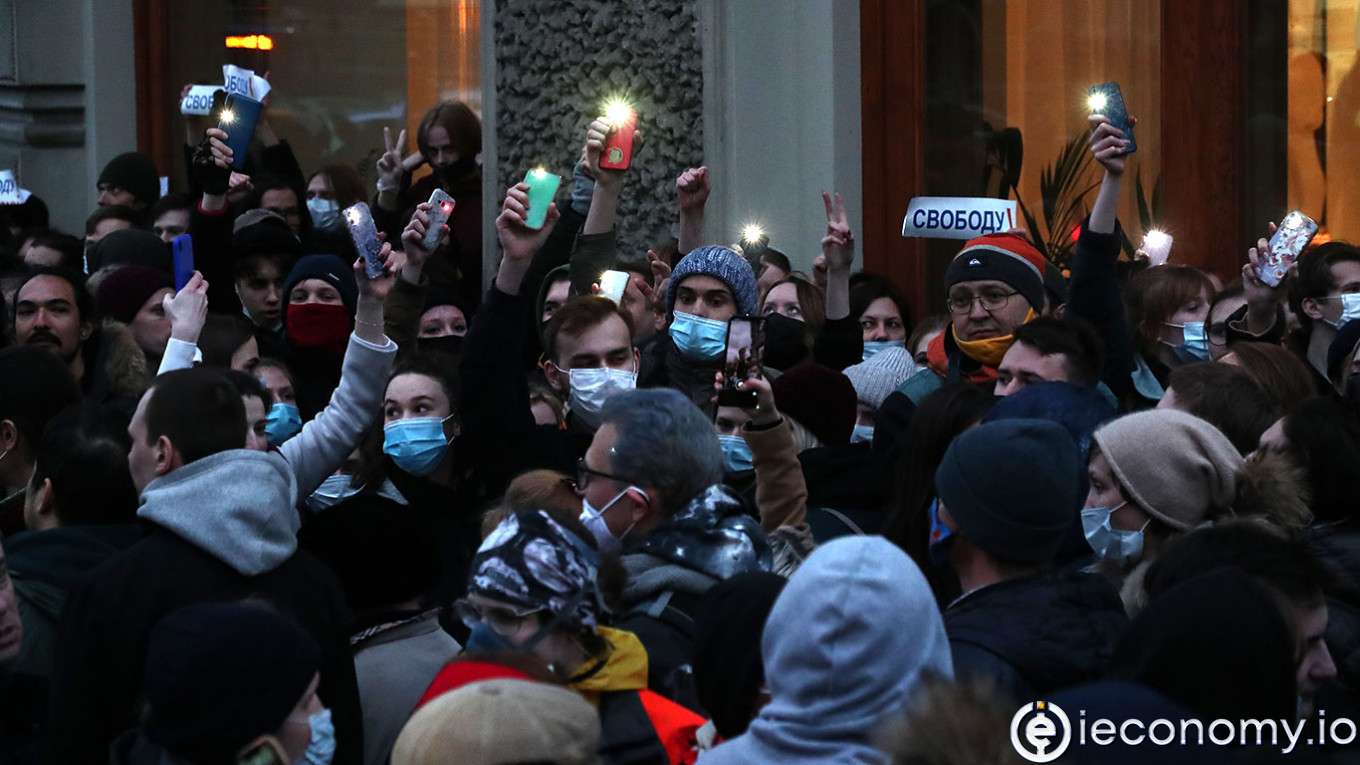 Google, Rusya'da muhalefeti engelledi