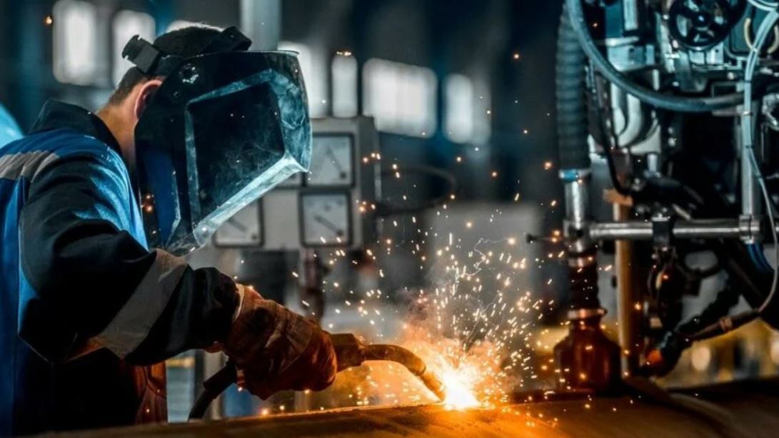 İmalat PMI 7 Aydır Büyüme Sinyalleri Veriyor