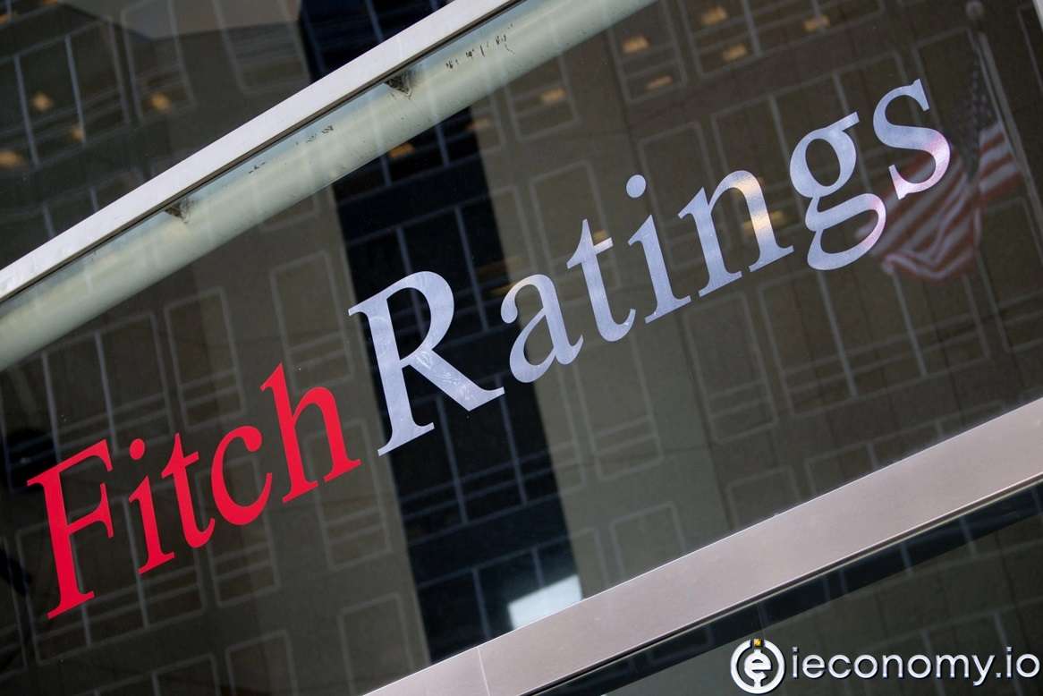 Fitch, Türkiye'nin kredi notunu düşürdü
