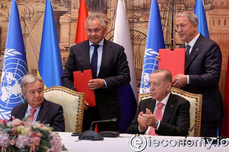 Ukrayna, Rus Füzelerinin Odesa Limanını Vurduğunu Açıkladı