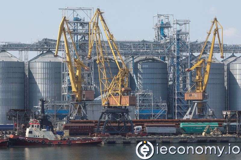 Ukraine's economy contracted by 30% in the first three quarters of 2022