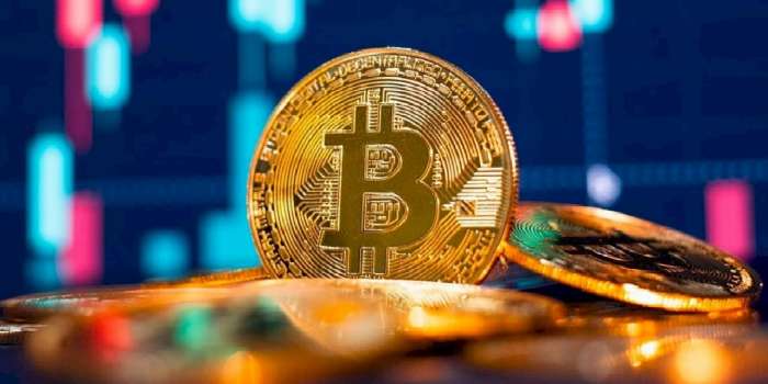 Popüler Kripto Bitcoin 13 Ayın Zirvesini Test Etti
