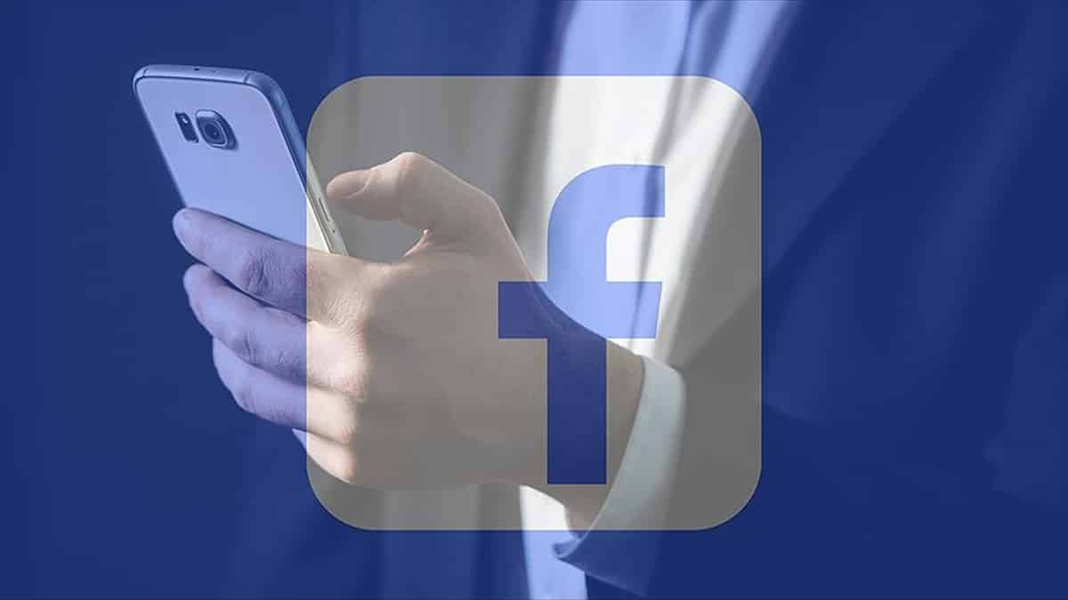 Facebook'un Geliri Tarihin En Düşüğünü Yaşıyor