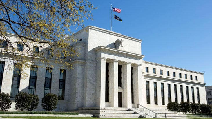 US Central Bank Fed's Balance Sheet Exceeds 5 Trillion Dollars