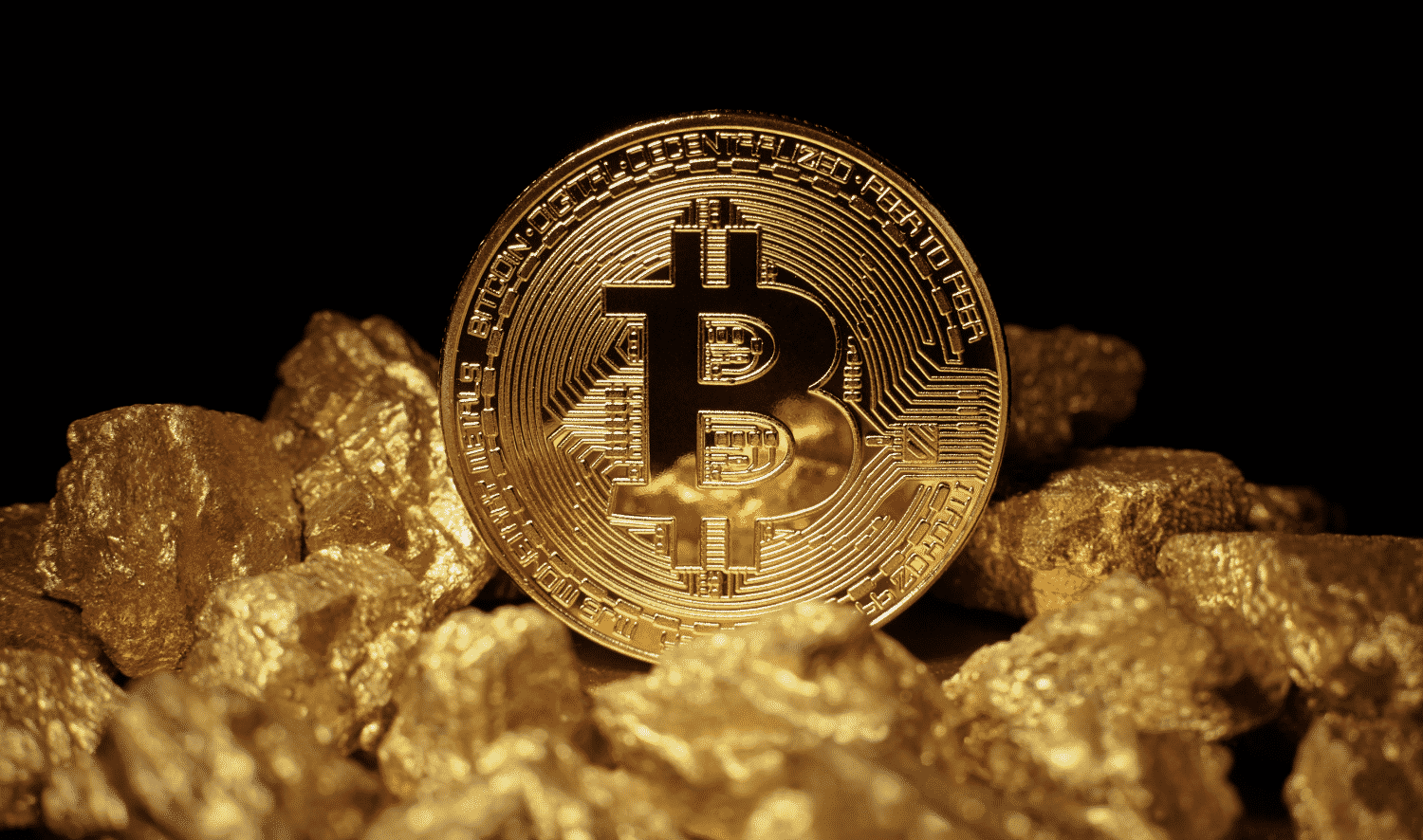 Berühmter Ökonom bewertet den Anstieg von BTC und Gold