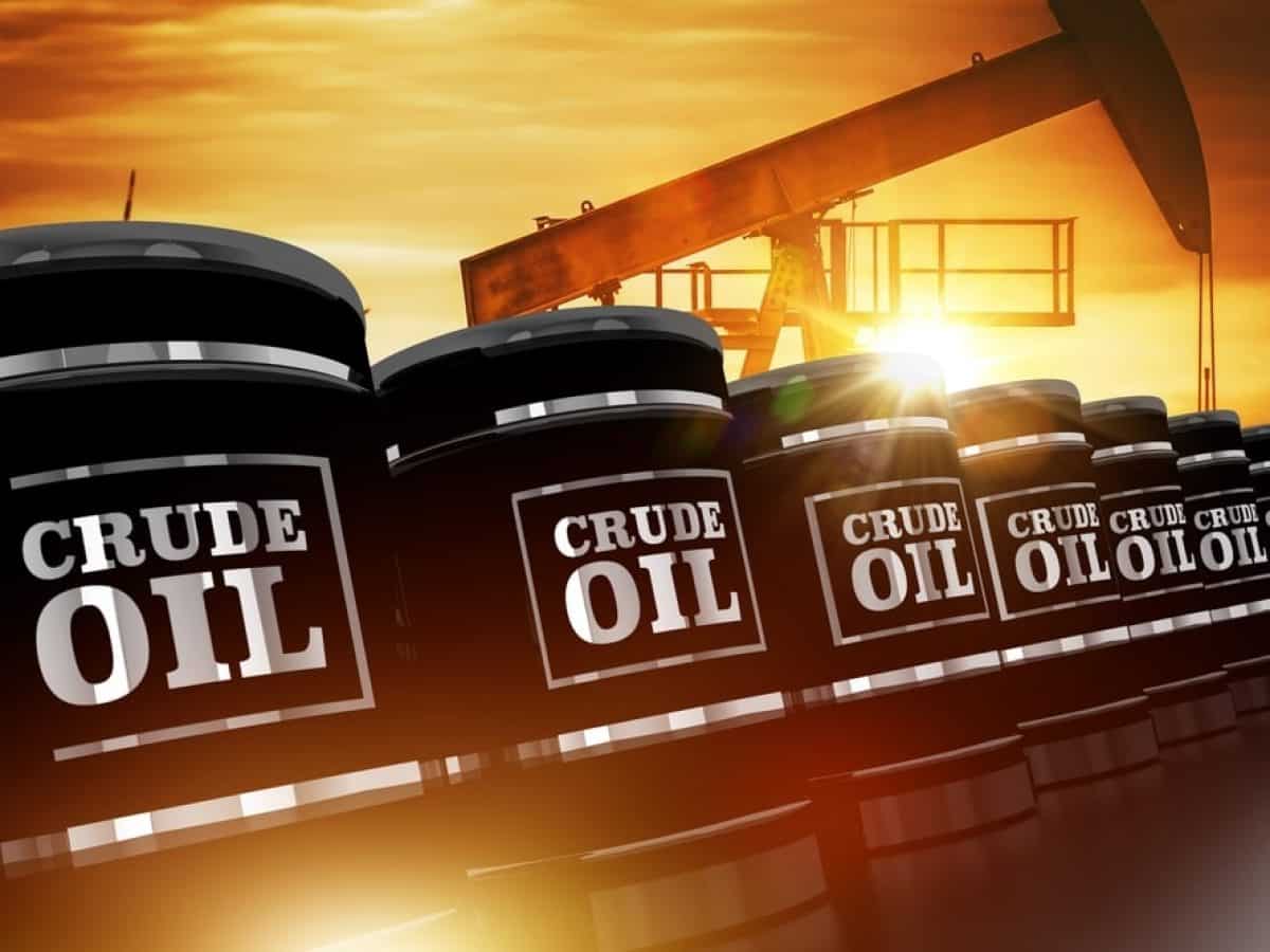 US CRUDE OIL INVENTORIES DROP