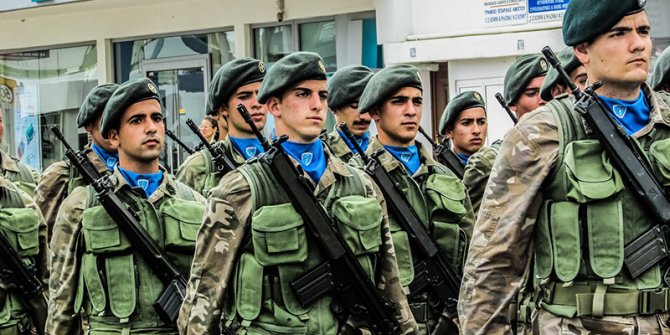 Yunanistan Savunma Harcamalarını Yükseltmeyi Planlıyor