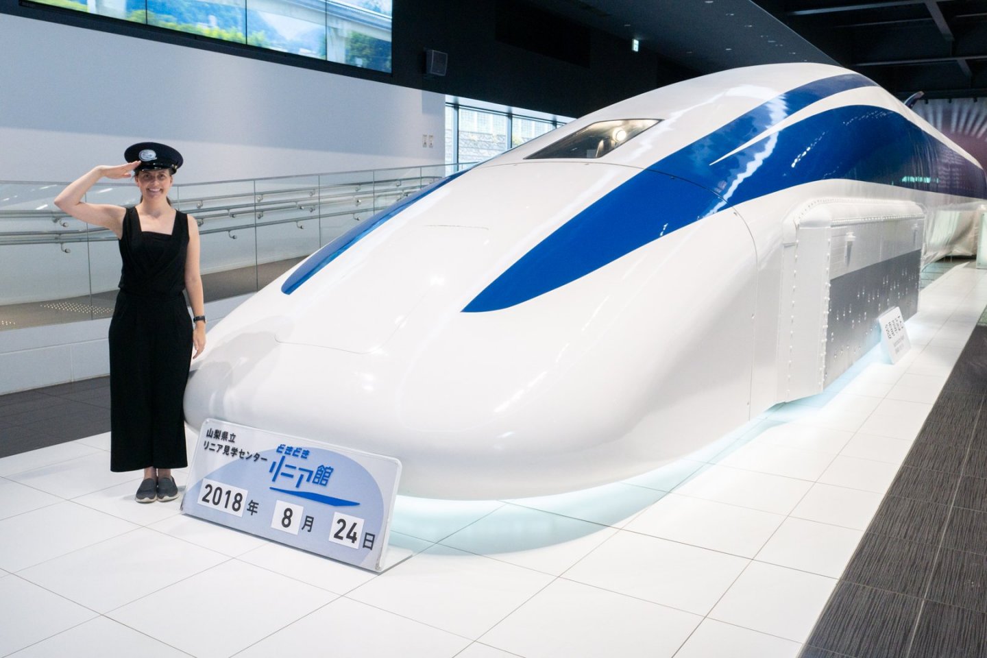 Japanese Redesigned The High-Speed Train With Magnetic Levitation Technology