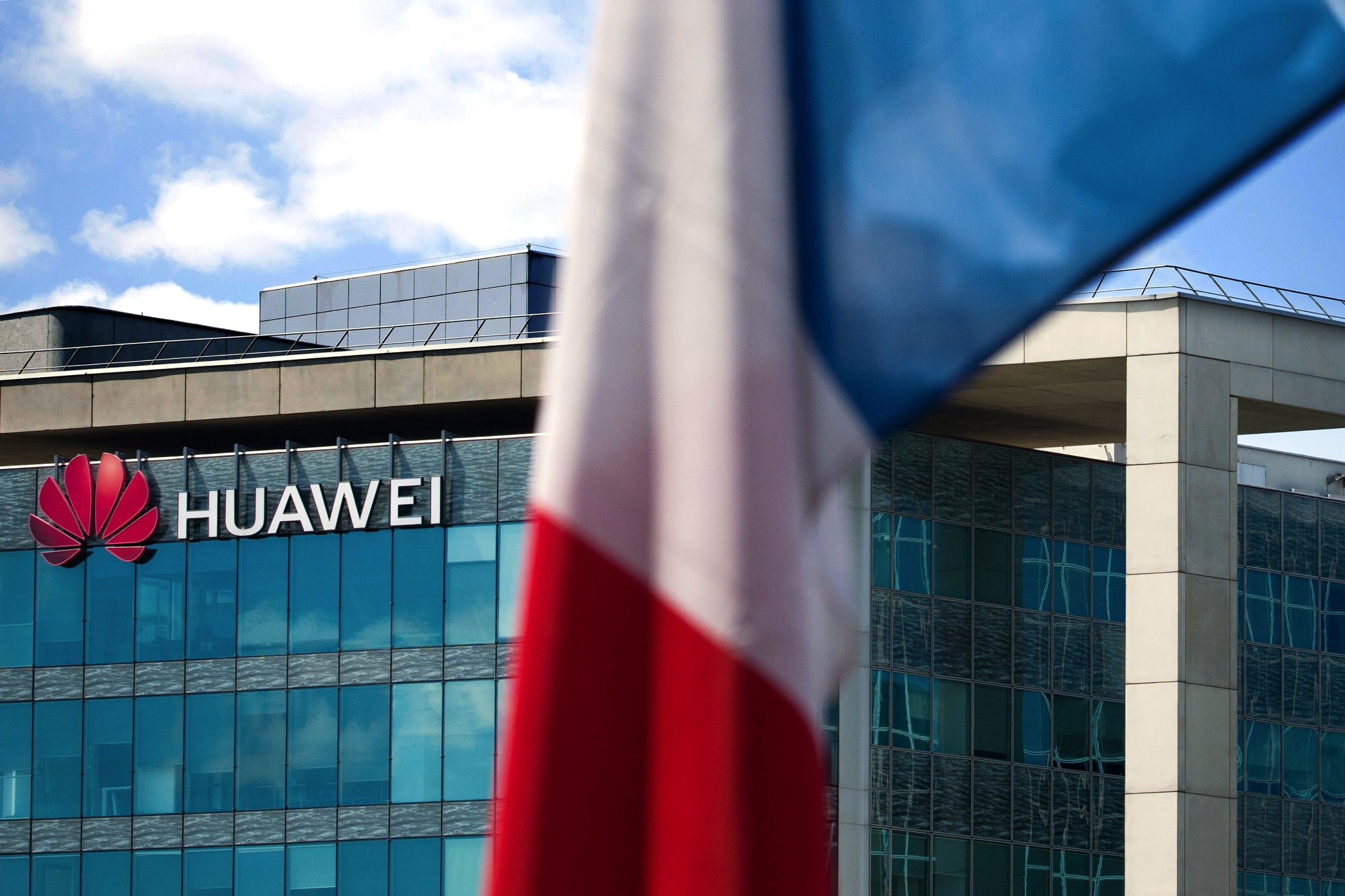 Huawei, Çin Dışındaki İlk Fabrikasını Fransa'da Açacak