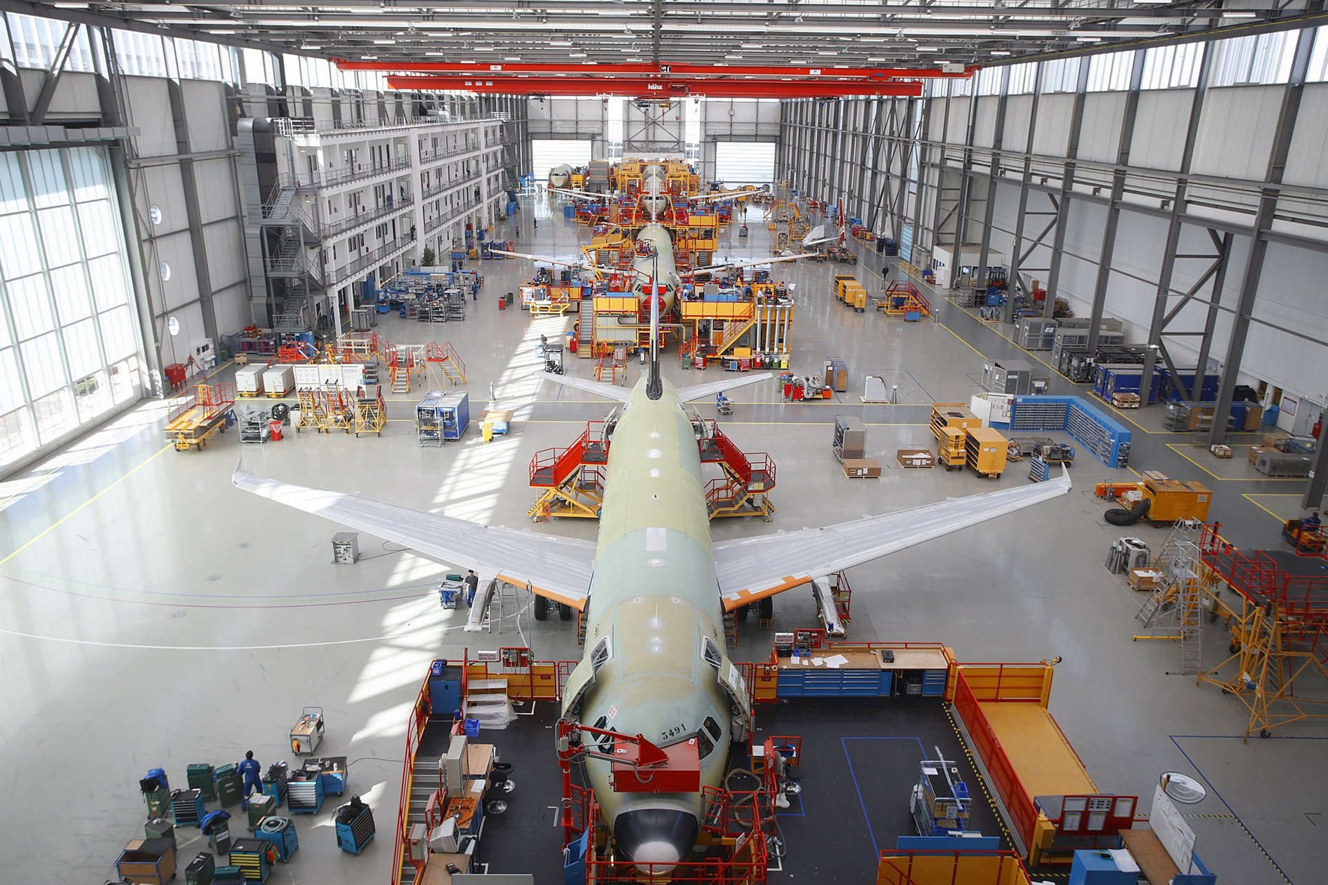 Airbus, dünyanın en büyük uçak üreticisi olmaya devam ediyor
