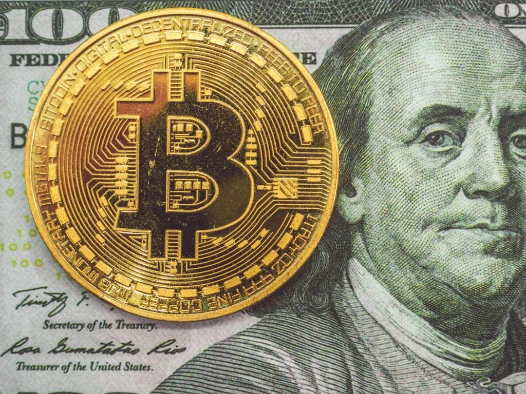 Bitcoin fiyatı ilk kez 30.000 dolar sınırını aştı