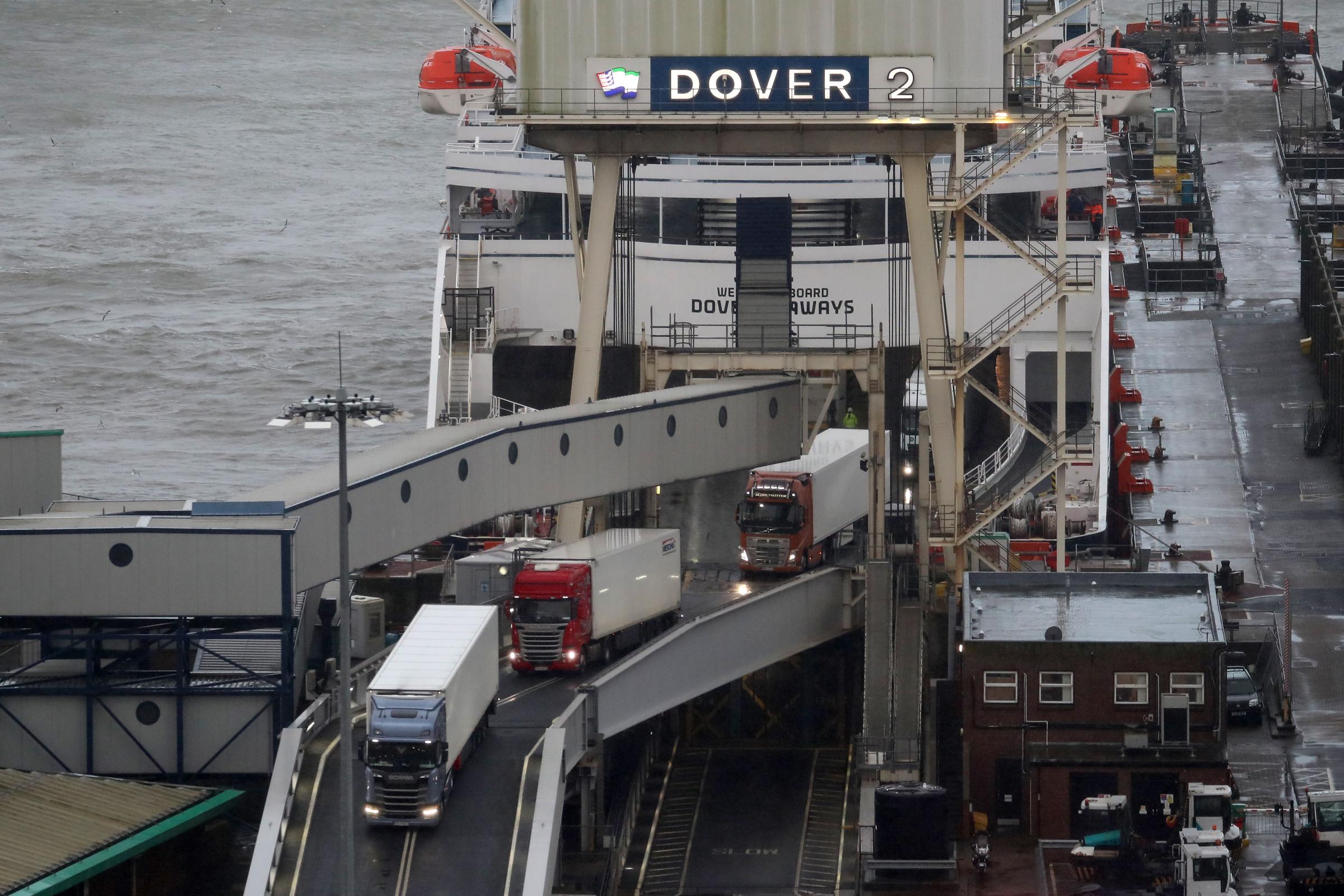In UK, logisticians stop EU deliveries