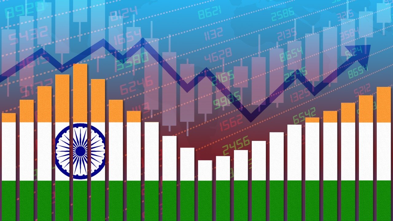 Hindistan ekonomisi iki çeyrek süren düşüşün ardından hafif toparlandı