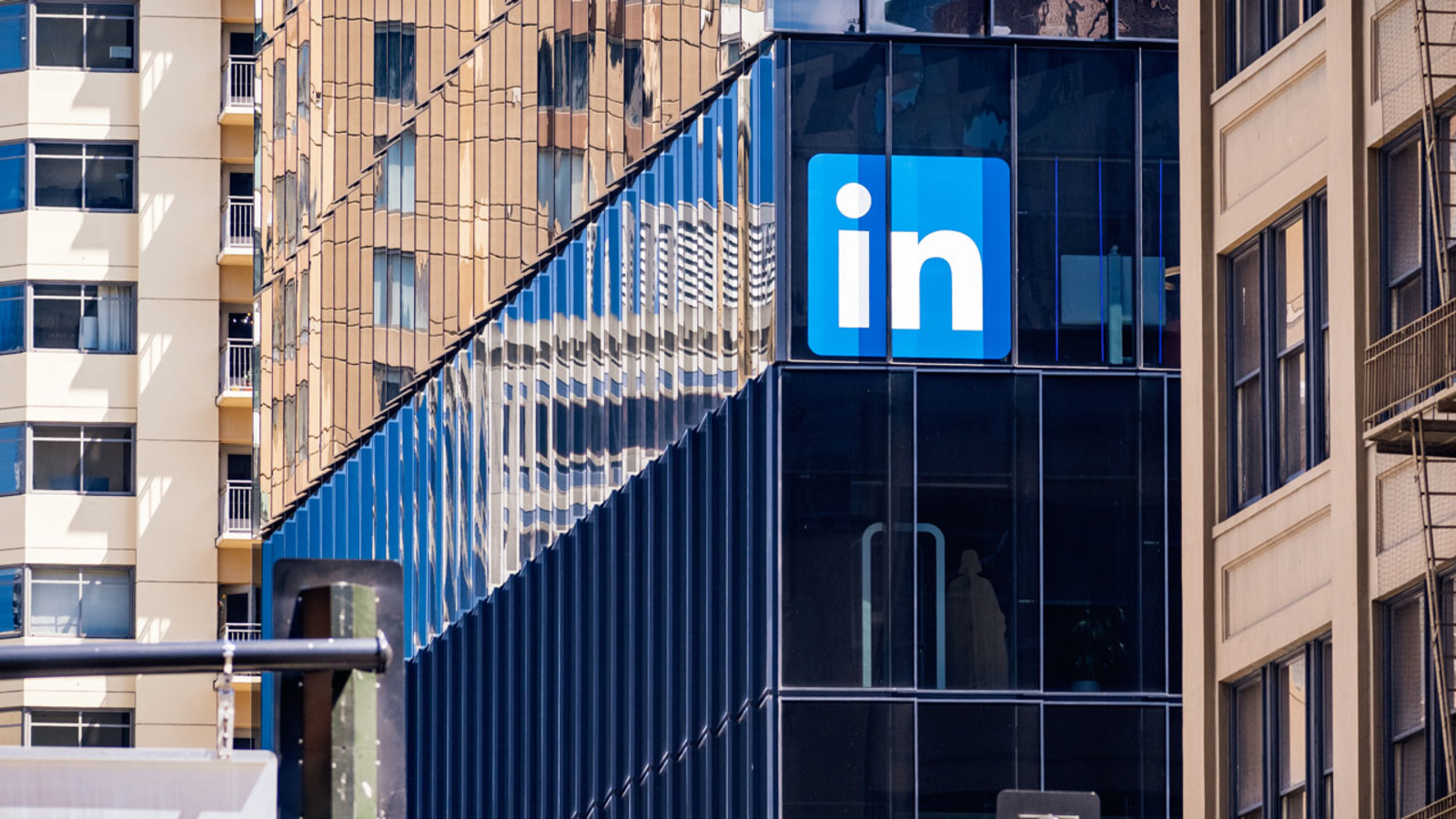 LinkedIn gives all employees a vacation