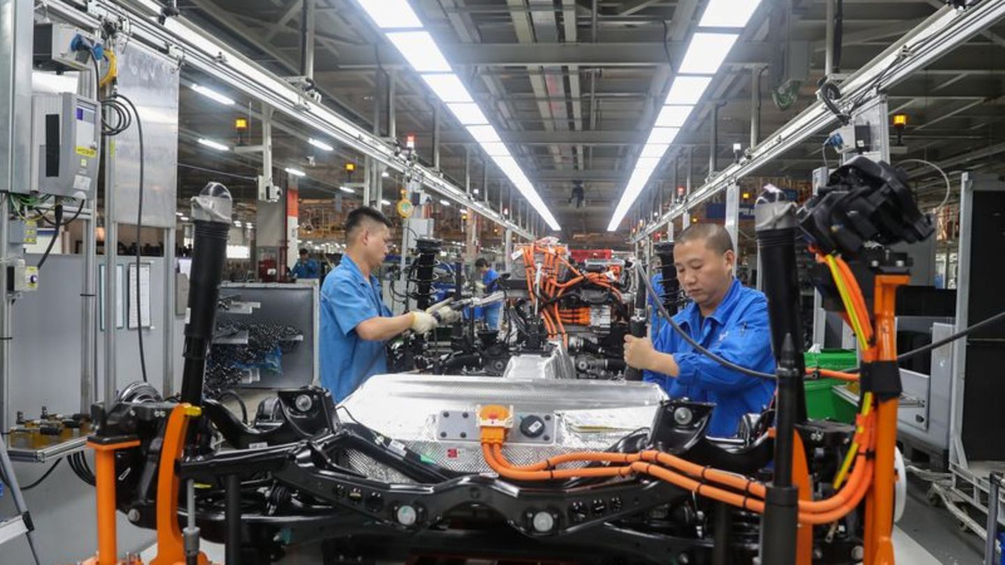Volkswagen is trying to catch up in China