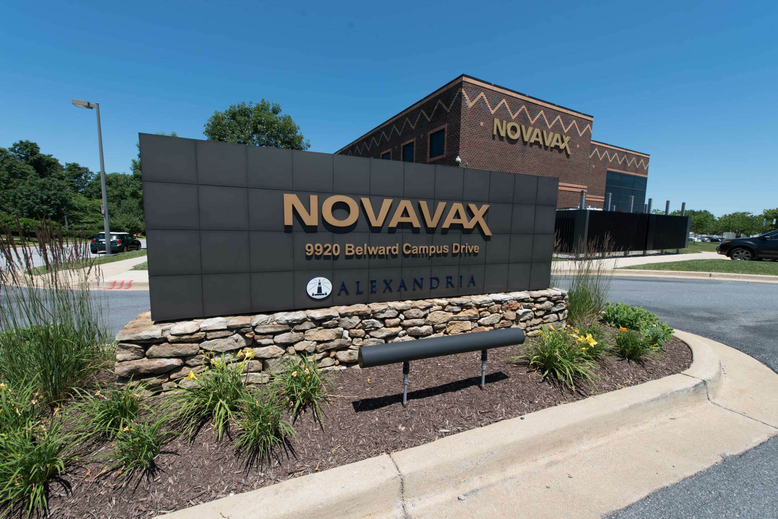 Novavax, aşı için önemli malzemelerdeki darboğazlarla mücadele ediyor