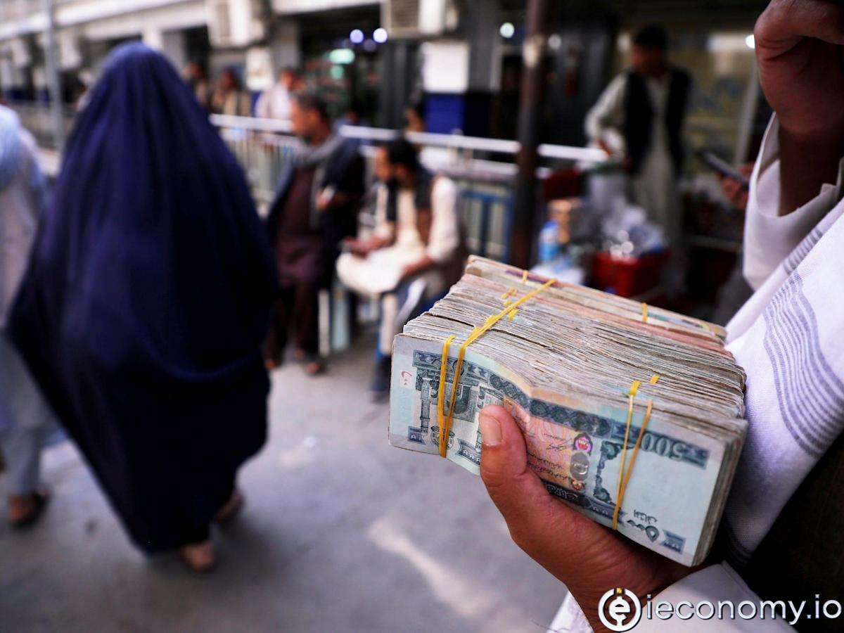Afgan bankalarının dolarları tükeniyor