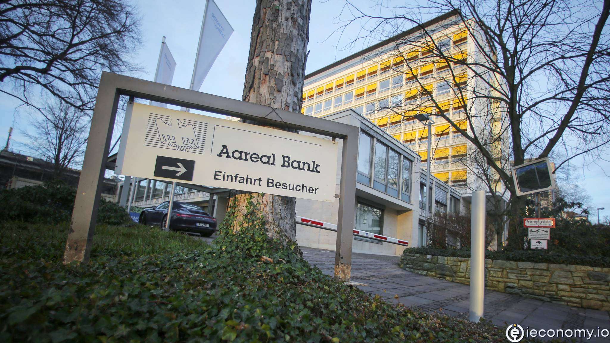 Centerbridge and Advent want to take over Aareal Bank