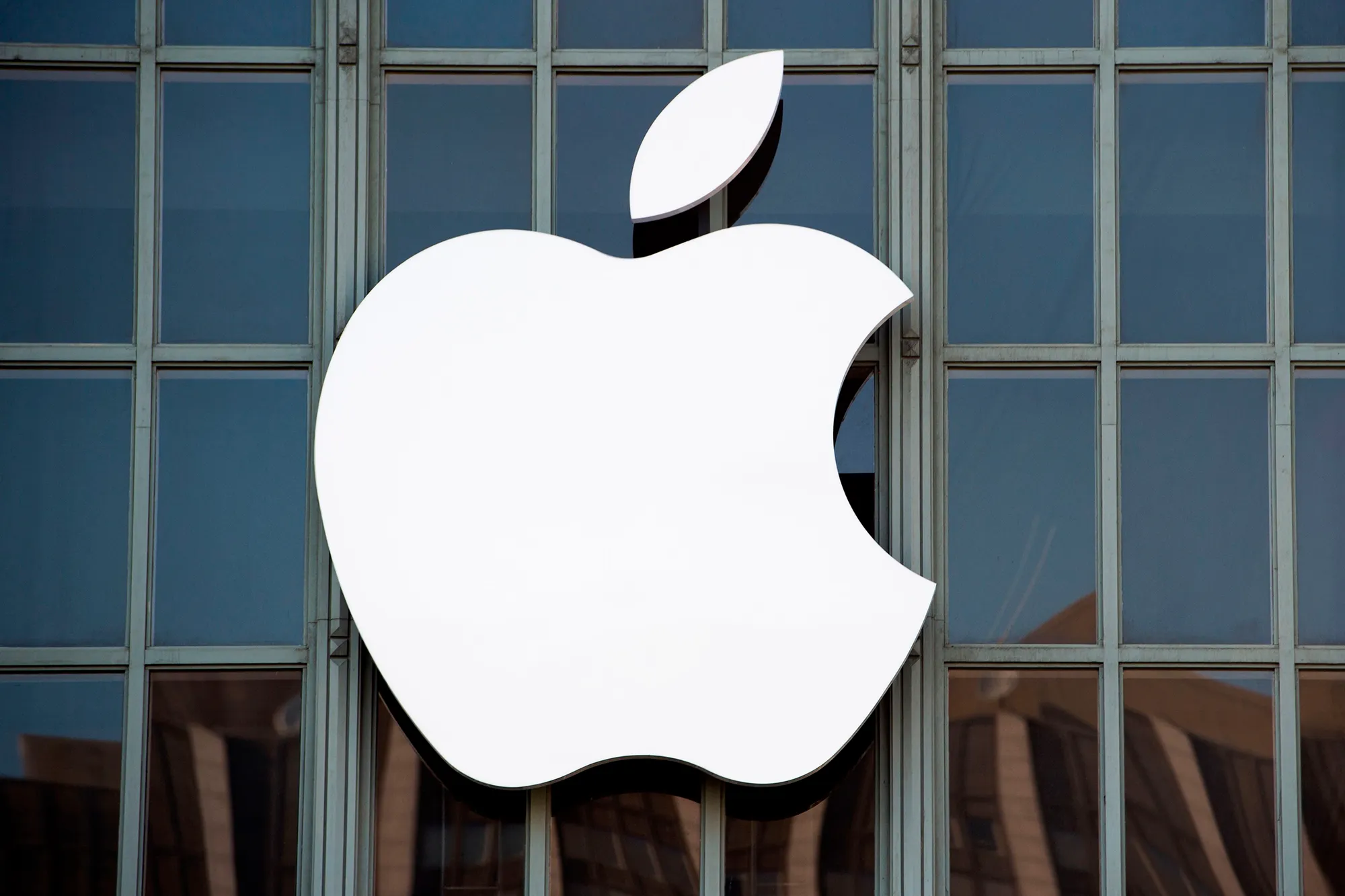 Apple, mahkeme kararını ertelemeyi başardı