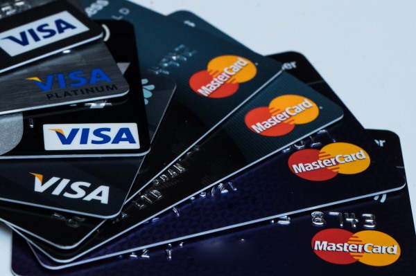 İngiliz Milletvekilleri Visa ve Mastercard Ücretlerindeki Artışları İnceleyecek