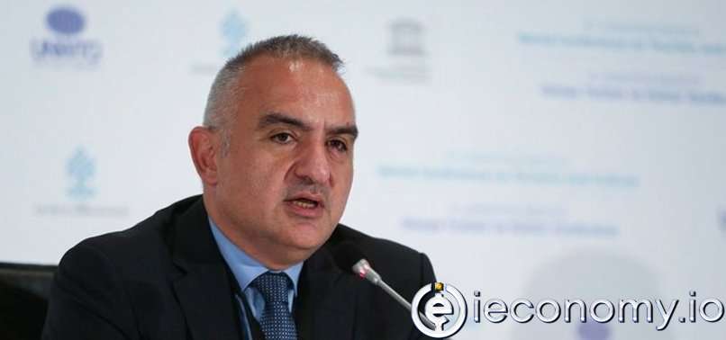 "We expect 42 million tourists," says Tourism Minister Mehmet Nuri Ersoy.