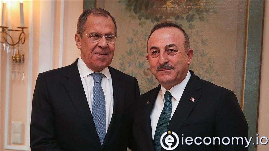 Lavrov ile Çavuşoğlu’ndan Ukrayna Görüşmesi