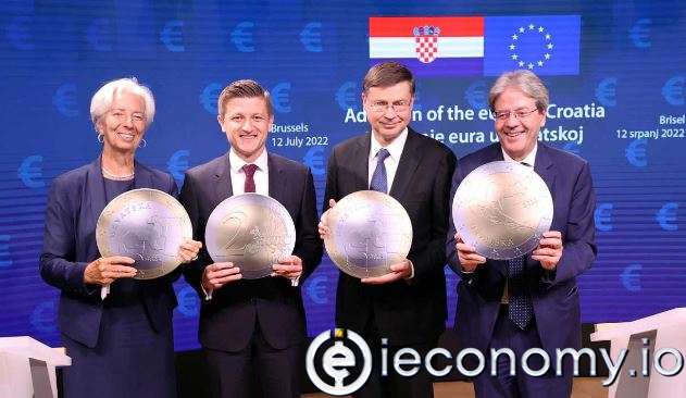Hırvatistan Euro Bölgesine Katıldı